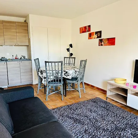 Le Pre - Port Frejus, Bord De Et Base Nature * Fréjus