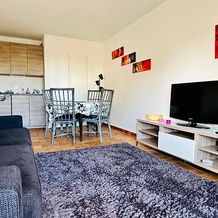 Le Pre - Port Frejus, Bord De Et Base Nature